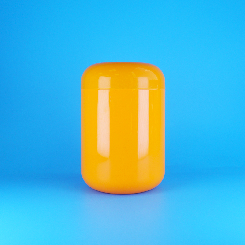 شیشه های پلاستیکی گرد نارنجی رنگ با درب پیچی برای کوکی ها و آب نبات پنبه ای، درب نارنجی